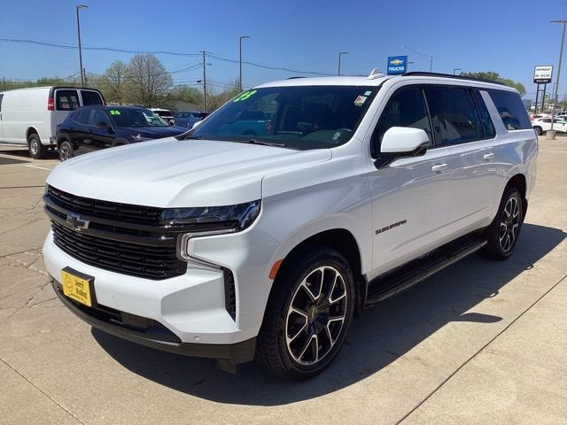 2023 Chevrolet Suburban RST