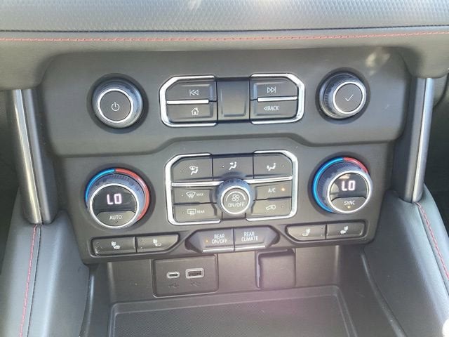 2023 Chevrolet Suburban RST