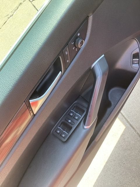 2022 Volkswagen Passat 2.0T Limited Edition