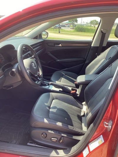2022 Volkswagen Passat 2.0T Limited Edition