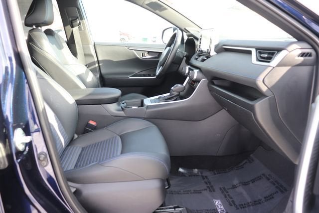 2020 Toyota RAV4 Hybrid XSE