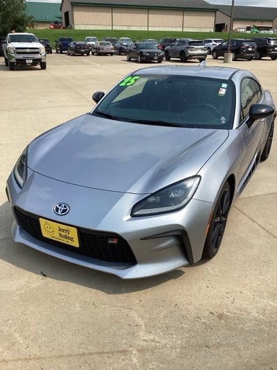 2025 Toyota GR86 Premium
